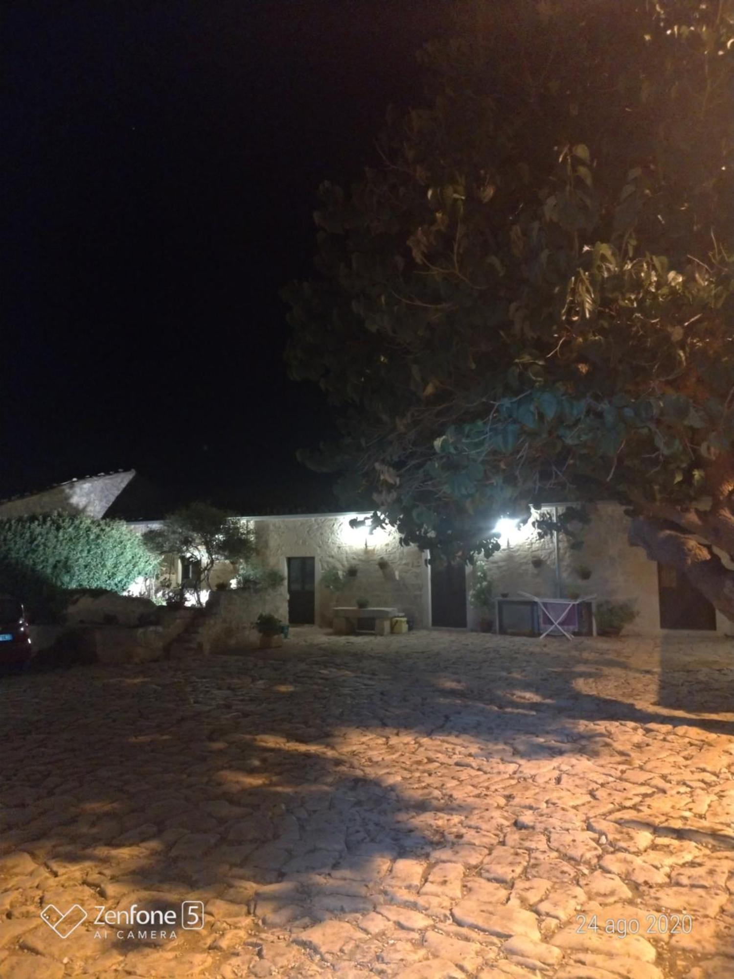 Villa I Dammusi Santa Croce Camerina Exterior foto